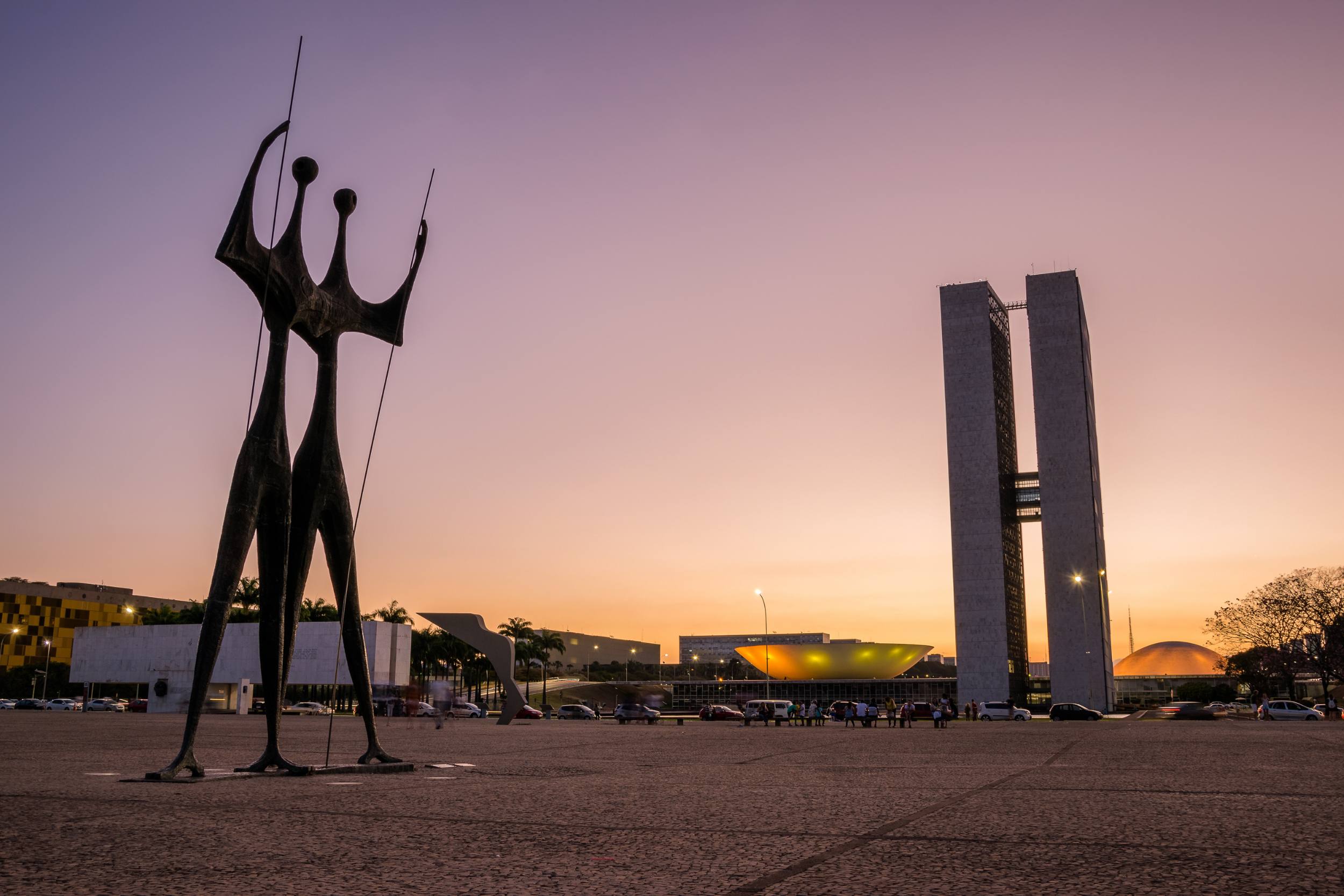 Os Guerreiros - Praça dos Três Poderes