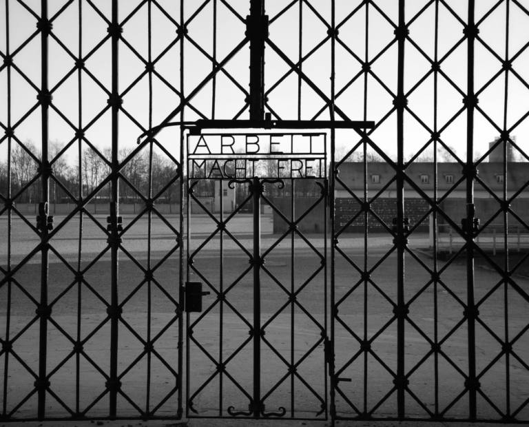 Dachau: o primeiro campo de concentração