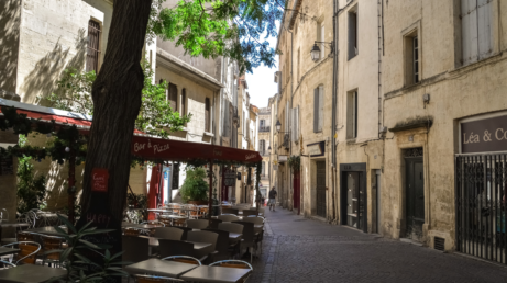 Quais bairros de Montpellier são os mais recomendados numa viagem?